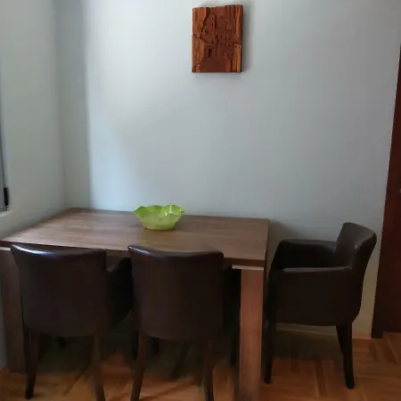 Апартаменти Warm And Cozy *